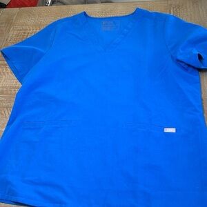 Figs Royal clue scrub top size XL